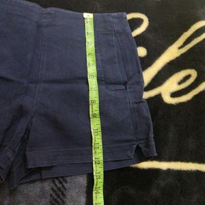 Navy Blue High-Waisted Shorts M
