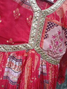 Red Ethnic 👗