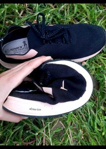 Stylish Black Sports Shoes