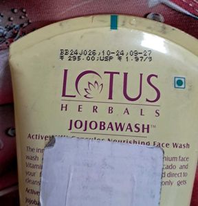 Lotus Face Wash &amp; Himalaya lip bam