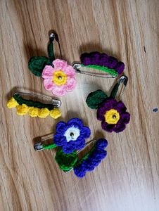 Handmade Crochet Flower Brooch Set
