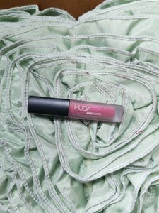 Huda Beauty Liquid Matte Lipstick