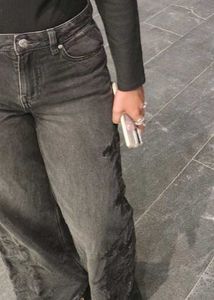 Embroidered Wide-Leg Denim Jeans
