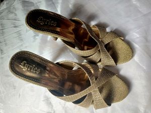 New With Tag Heels