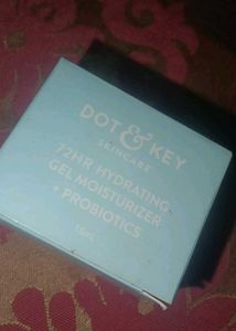 Dot &amp; Key 72Hr Hydrating Gel Moisturizer