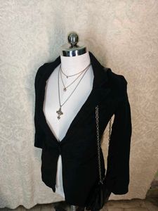 Chic Black Blazer