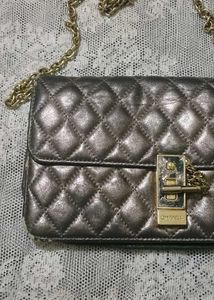 Chanel 2.55 reissue shoulder bag