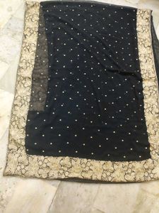 Black Saree 🖤..With Beautiful Border 🔥
