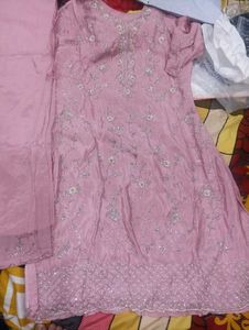 Beautiful Pink Embellished Kurta Set