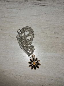 Daisy Flower Pendant Necklace