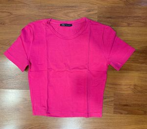 ZARA Fuchsia Cropped Short Sleeve T-Shirt