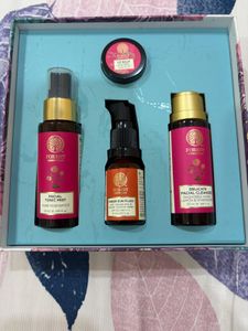 Forest EssentialsLuxuriousAyurveda Skincare Setof4