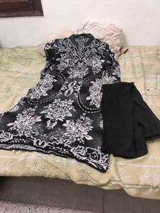 Boolean Elegant Black &amp; White Kurta Set