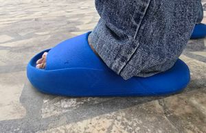 LUDIC Jamun Blue Sliders