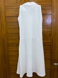 White Sleeveless Lace-Up Dress with Hood