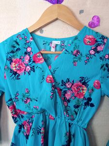 💞 Womens Fancy Top Size Of S💞