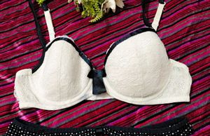 Elegant Lace Bra with Bow Detail&amp; brief 👍
