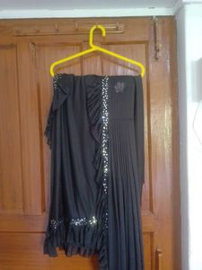 Elegant Black Saree with Embellishments f