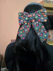 Embellished Mirror Work bow clip