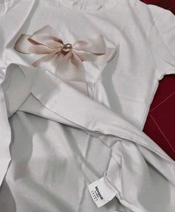 White T-shirt with Bow Detail