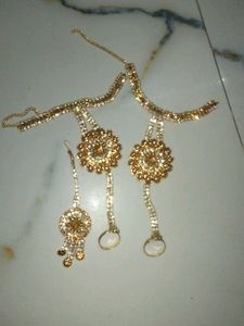 Hathphul and maangtika