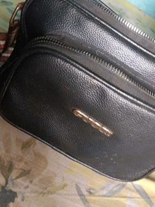 Gucci Black Leather Crossbody Bag