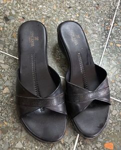 Embellished Flat Juttis/Sandals