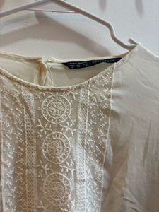 Lace off white formal top ZARA (S-M size)