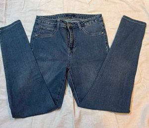 Skinny fit high rise blue jeans