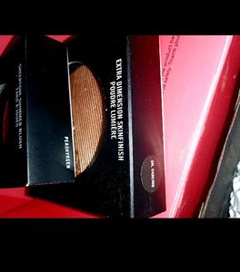 MAC Extra Dimension Skinfinish Highlighter