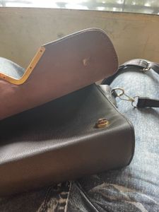 Stylish Vintage Leather Sling Bag