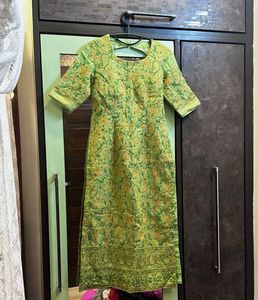 Adaah Chikankari Padded Kurta