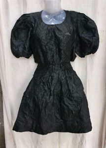 I. Black Puff Sleeve Textured Dress