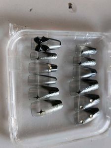 Press-On Nails Set