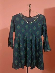 Stylish Teal Kurta with Intricate Print