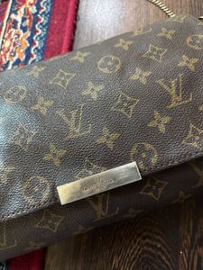 Beautiful lv sling