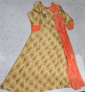 Elegant Paisley Print Kurta Set