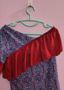 single shoulder top