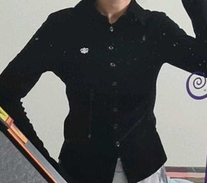 Chic Black Velvet Button-Up Top. Fitted shirt