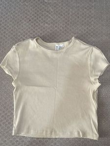 Ribbed Knit Cropped T-Shirt