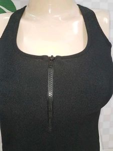 (1100)Black &amp; White One-Piece Swimsuit