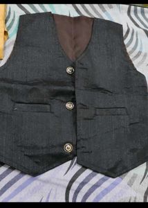 Black Short Sleeve jacket with gold Button-Up Shir