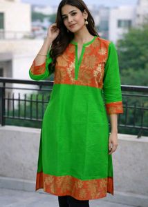 Lining Green & Orange Kurta