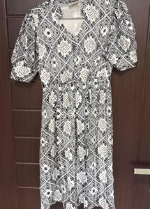 Chic Monochromatic Print Dress