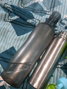4 good condition water bottle