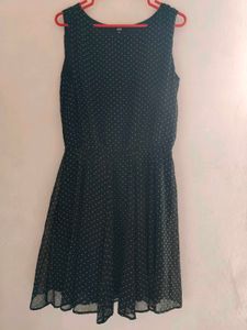 UNIQLO Polka Dot Chiffon Fit &amp; Flare Mini Dress 🖤
