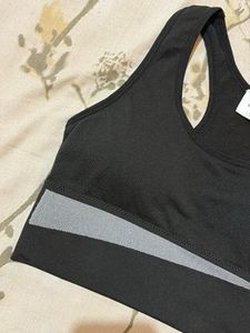 Savana Black Sports Bra
