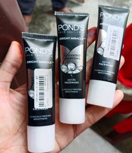 Pond's Bright Miracle Facewash