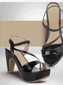 Chic Black Heeled Sandals