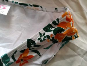 🇨🇵Floral Print Briefs